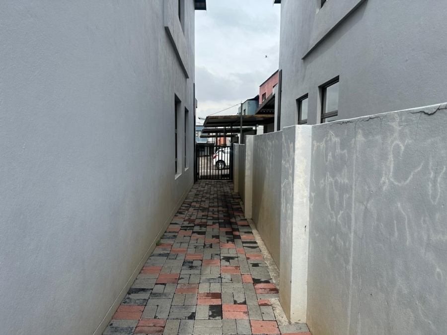 To Let 3 Bedroom Property for Rent in Cashan North West